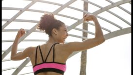 تمرد الذراع العلوية تنحت أذرعًا قوي ومتناسقة لفصل موسم الصيف 2 انتفاضة الذراع العلوي: بناء القوة للحصول على مظهر محدد