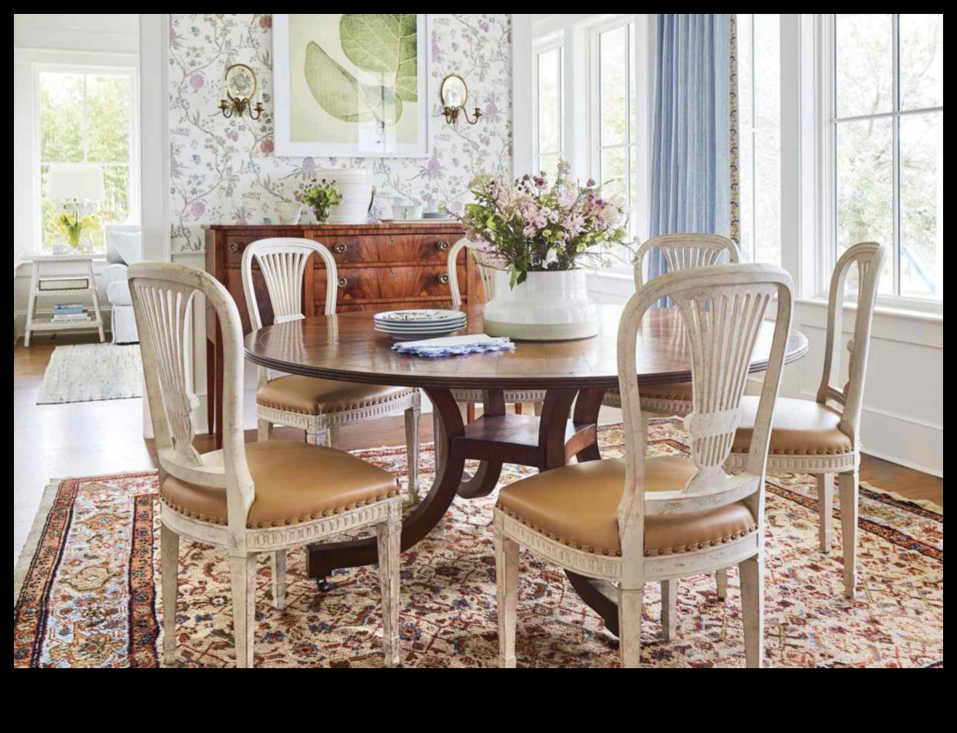 8 مفاهيم تزيين إبداعية ستترك انطباعًا مميزًا في غرفة طعامك