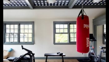 صالة الألعاب الرياضية الأنيقة: معدات تمرين أنيقة لزيادة مساحة التمرين في منزلك